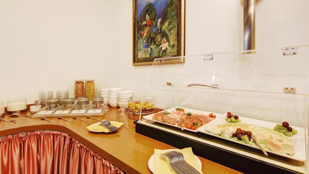 Hotel Am Schelztor Esslingen am Neckar Bagian luar foto