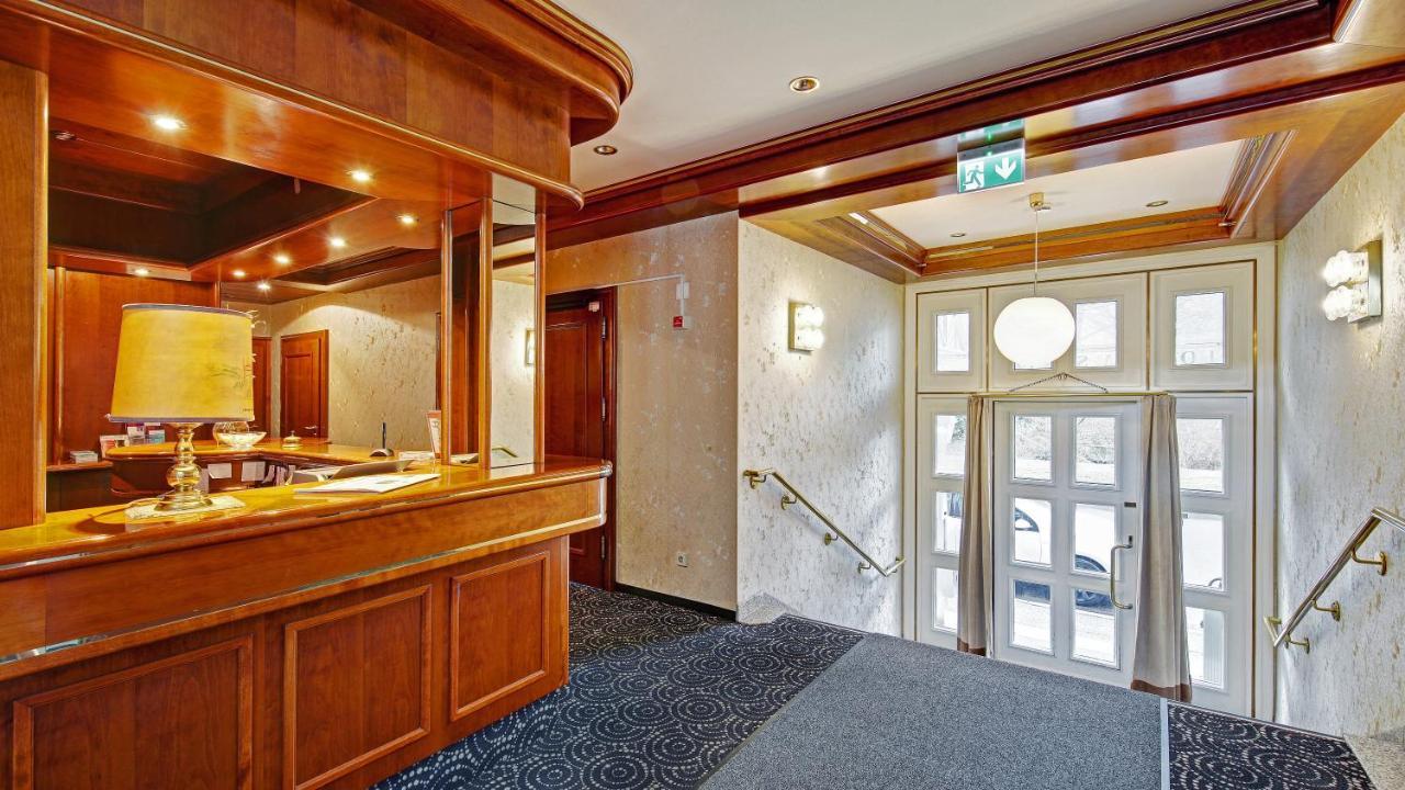 Hotel Am Schelztor Esslingen am Neckar Bagian luar foto